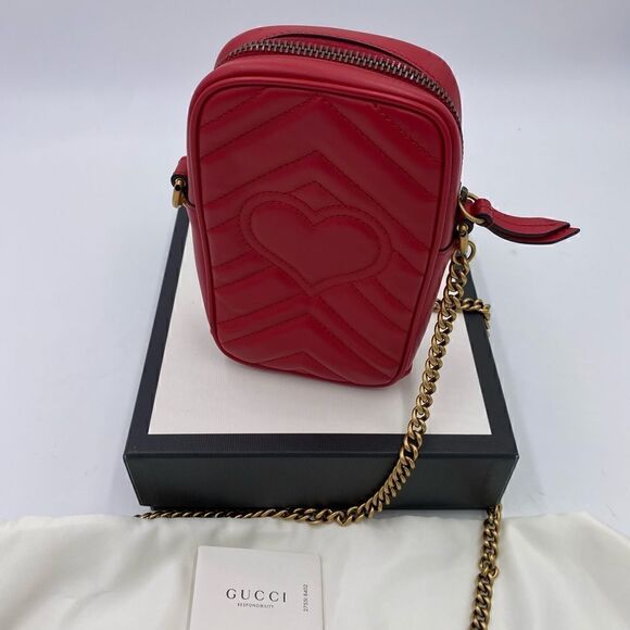 SOLD!!!!!!     Women’s Gucci mini vertical Crossbody Matelasse bag made in Italy - Picture 4 of 10